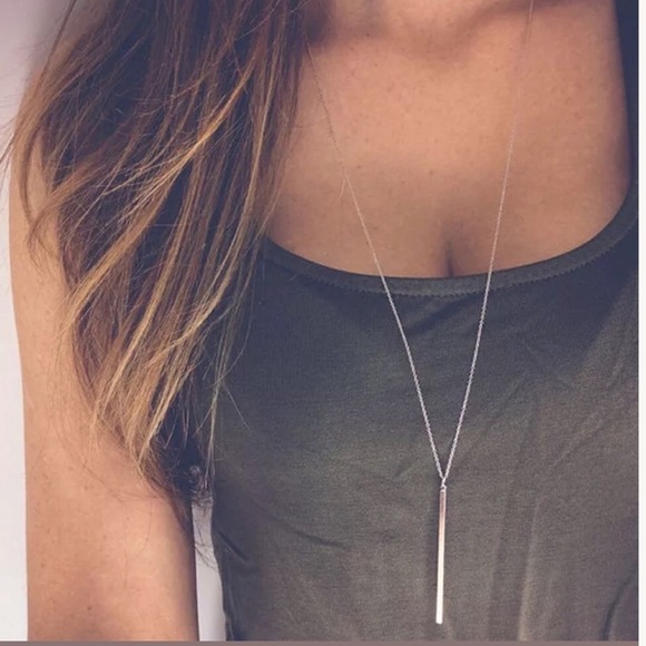Jewelry - Simple silver lariat bar pull over necklace NEW